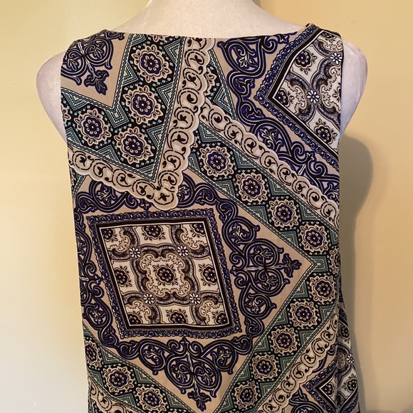 Lavish top - Picture 9 of 13